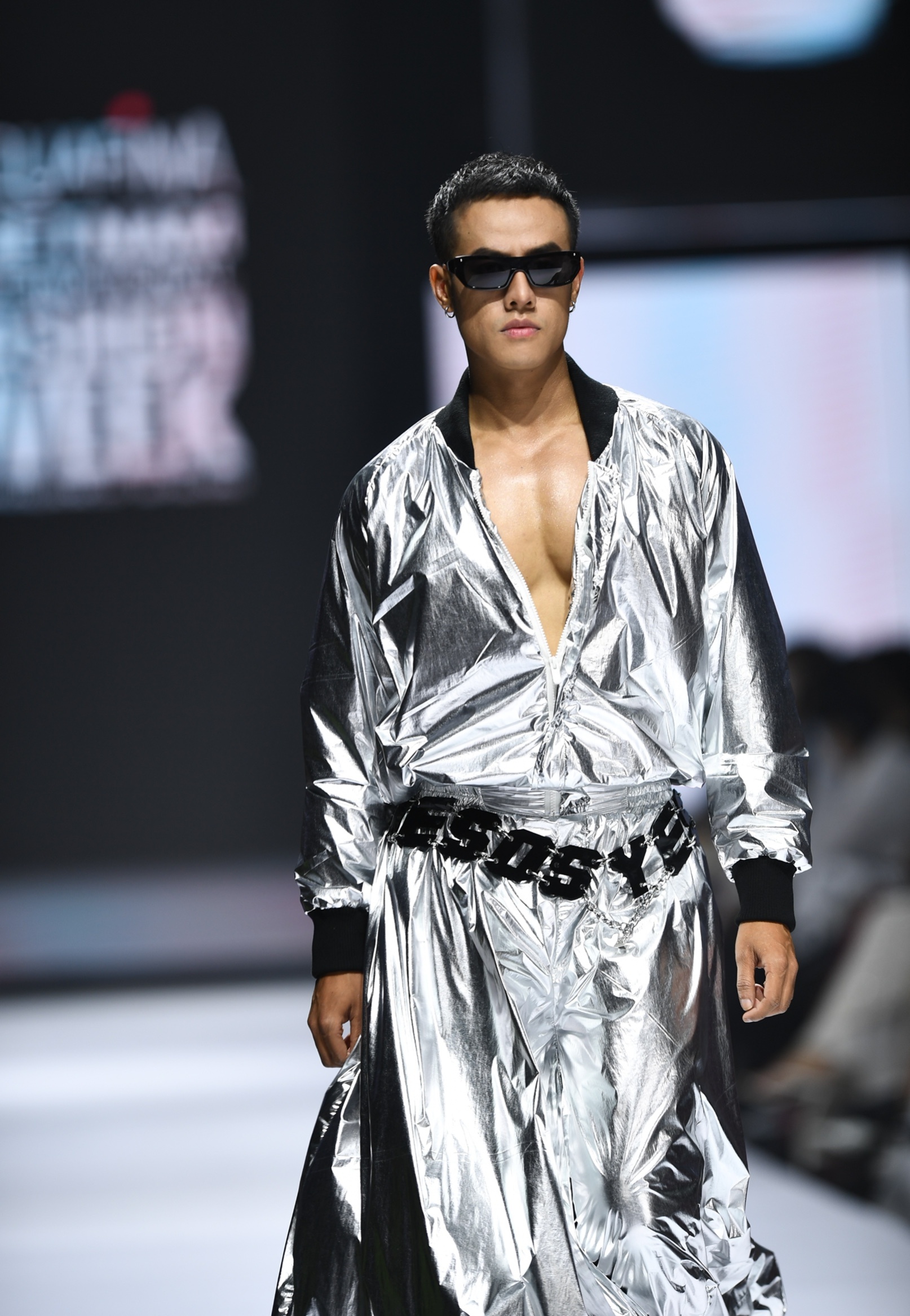 Aquafina Tuần lễ Thời trang Quốc tế Việt Nam ảnh 13 Aquafina Tuan le Thoi trang Quoc te Viet Nam anh 13