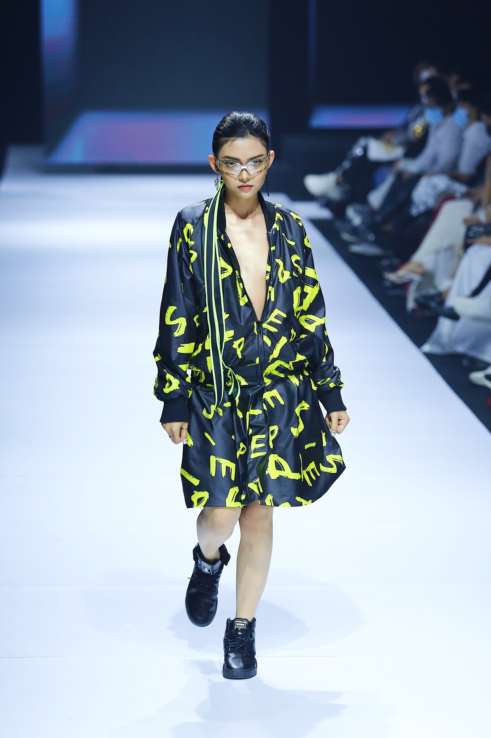 Aquafina Tuần lễ Thời trang Quốc tế Việt Nam ảnh 18 Aquafina Tuan le Thoi trang Quoc te Viet Nam anh 18