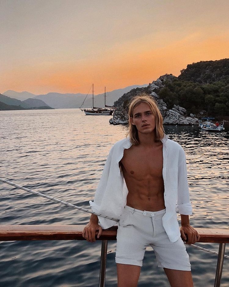 mau nam so huu than hinh nhu tuong tac anh 9