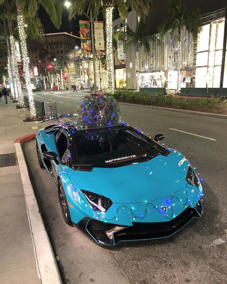 rich kid mac gi don giang sinh anh 9