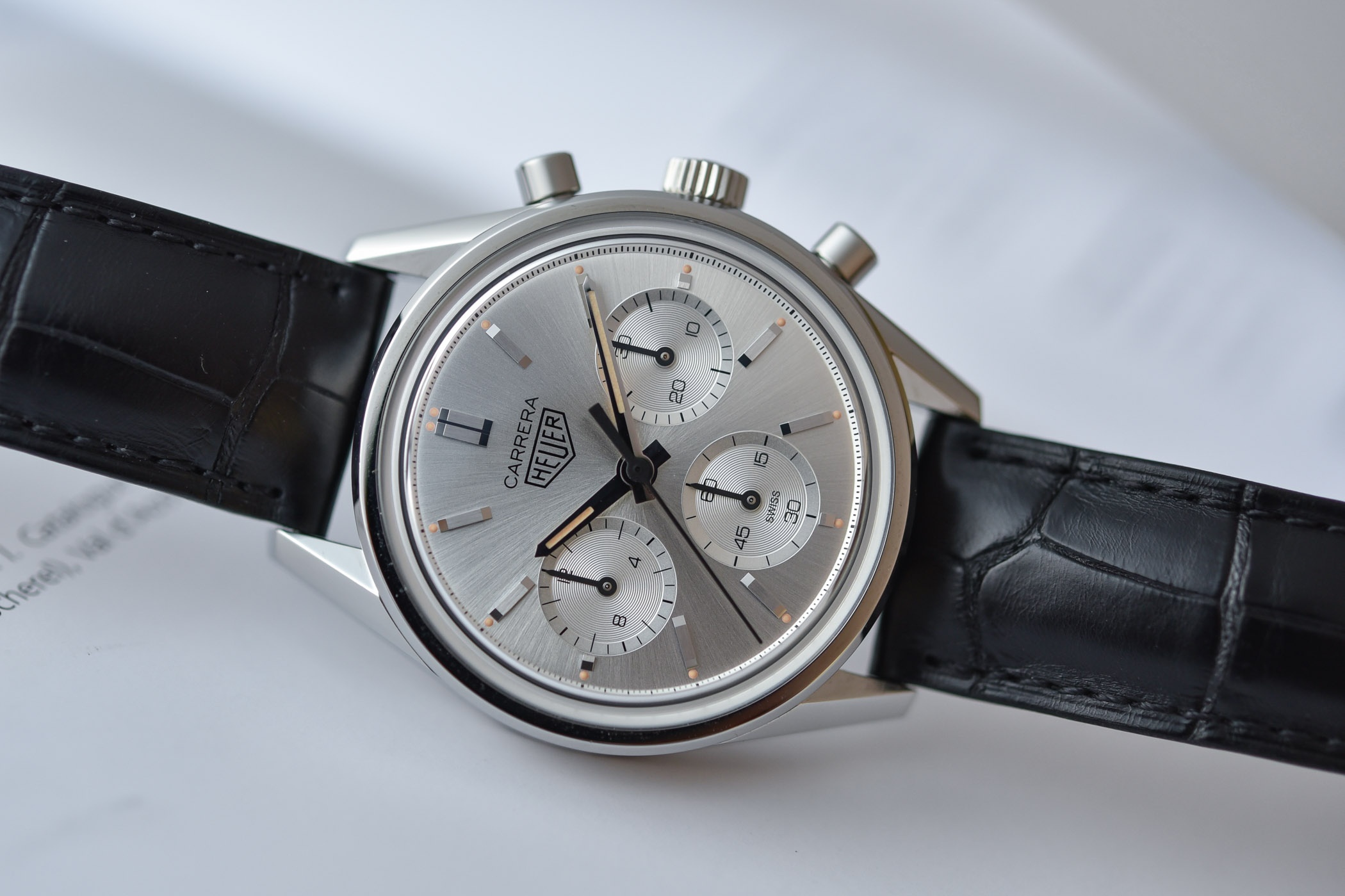 5 mau dong ho duoc yeu thich trong 2020 anh 4