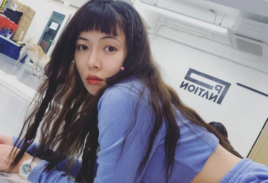 Mot cat mai tren long may noi tieng tro lai hinh anh