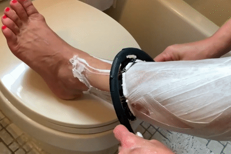 Dung cu giup cao sach long chan sau mot lan keo hinh anh