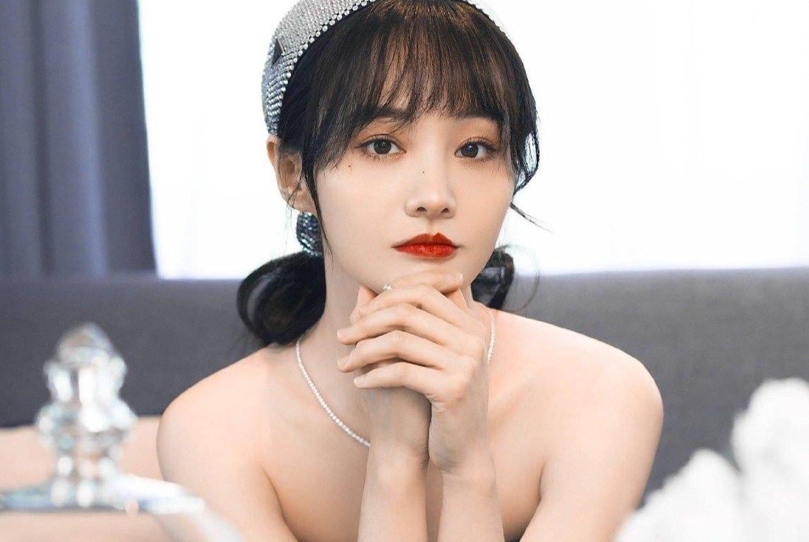 Gia co phieu Prada giam sau tin don Trinh Sang bo roi con hinh anh