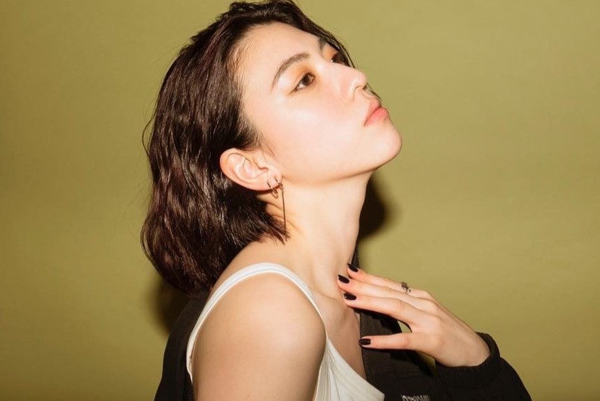 Mot trang diem trong suot giong phu nu Nhat Ban hinh anh