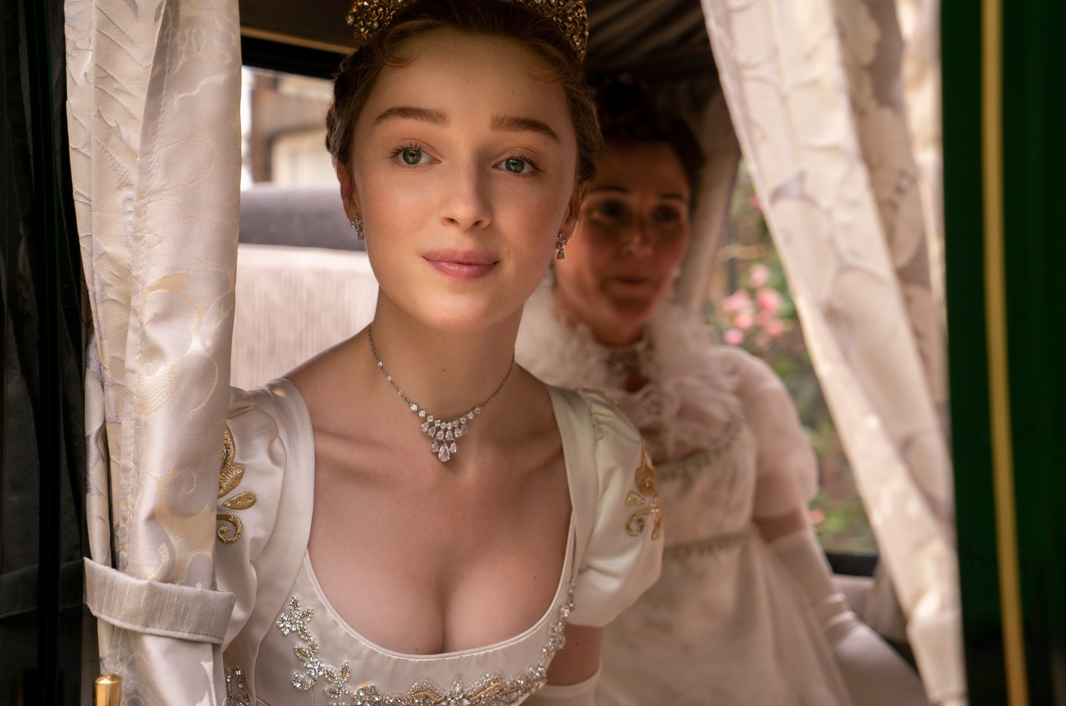 Phim 'Bridgerton' tao nen trao luu mac do co hinh anh