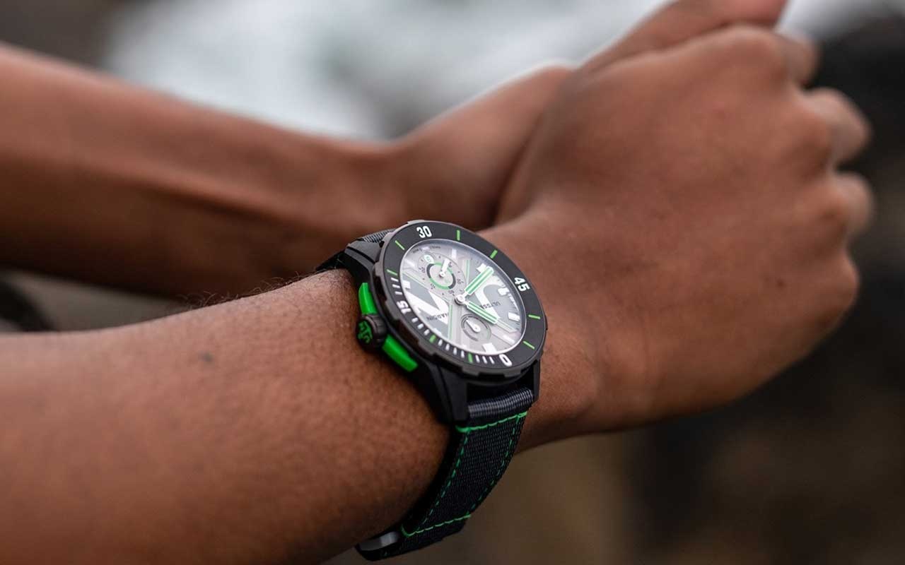 3 mau dong ho co kieu dang la anh 10