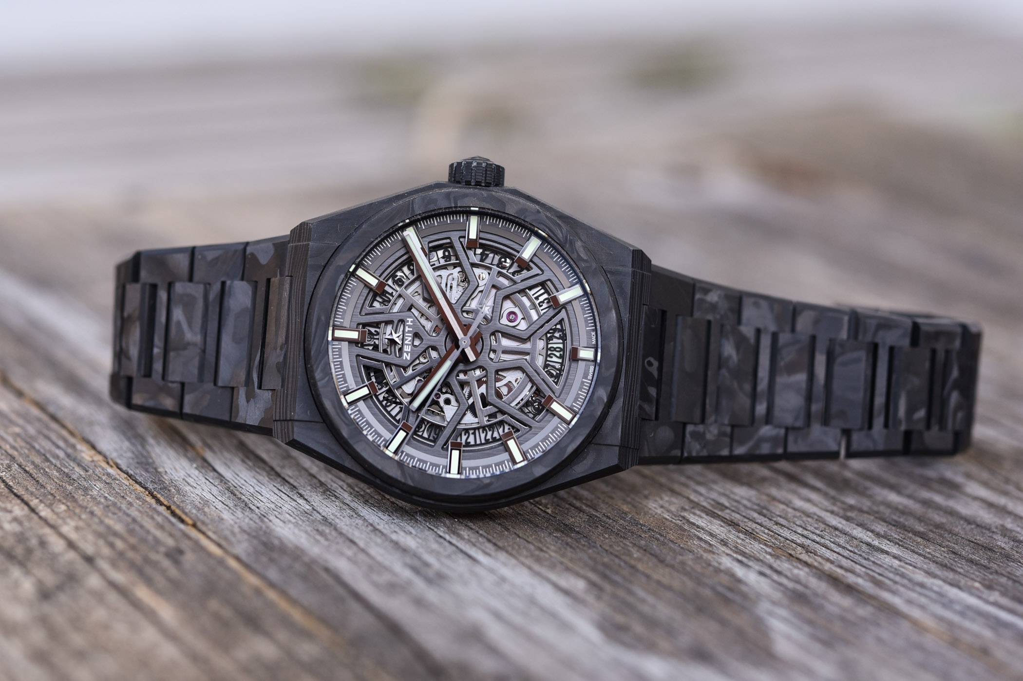 3 mau dong ho co kieu dang la anh 2