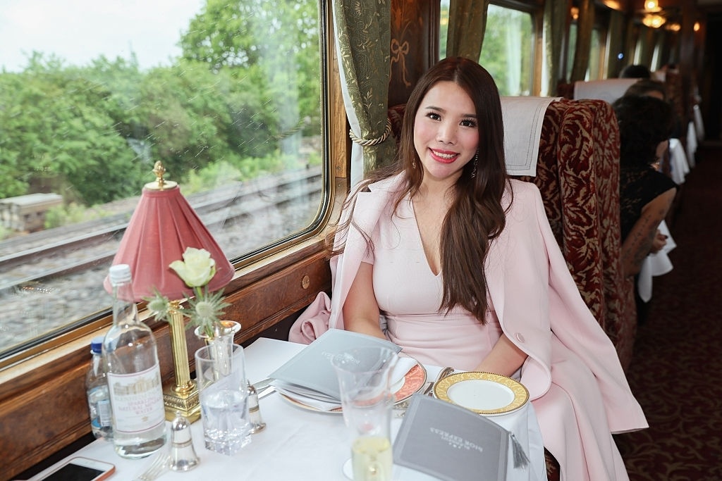 gu thoi trang cua hoi sieu giau chau A anh 13