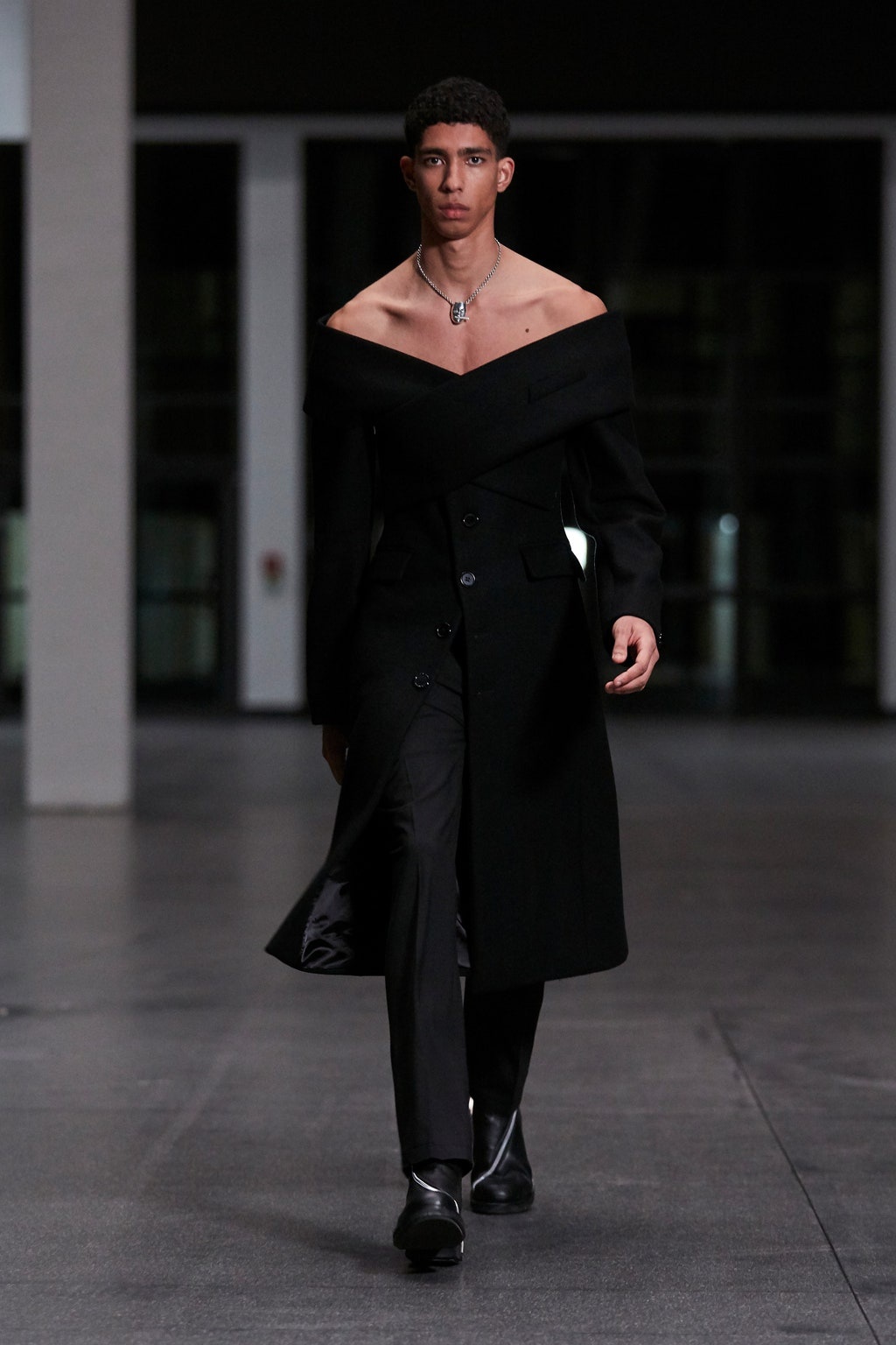 vay bao thu tro thanh nguon cam hung cho thoi trang nam anh 2