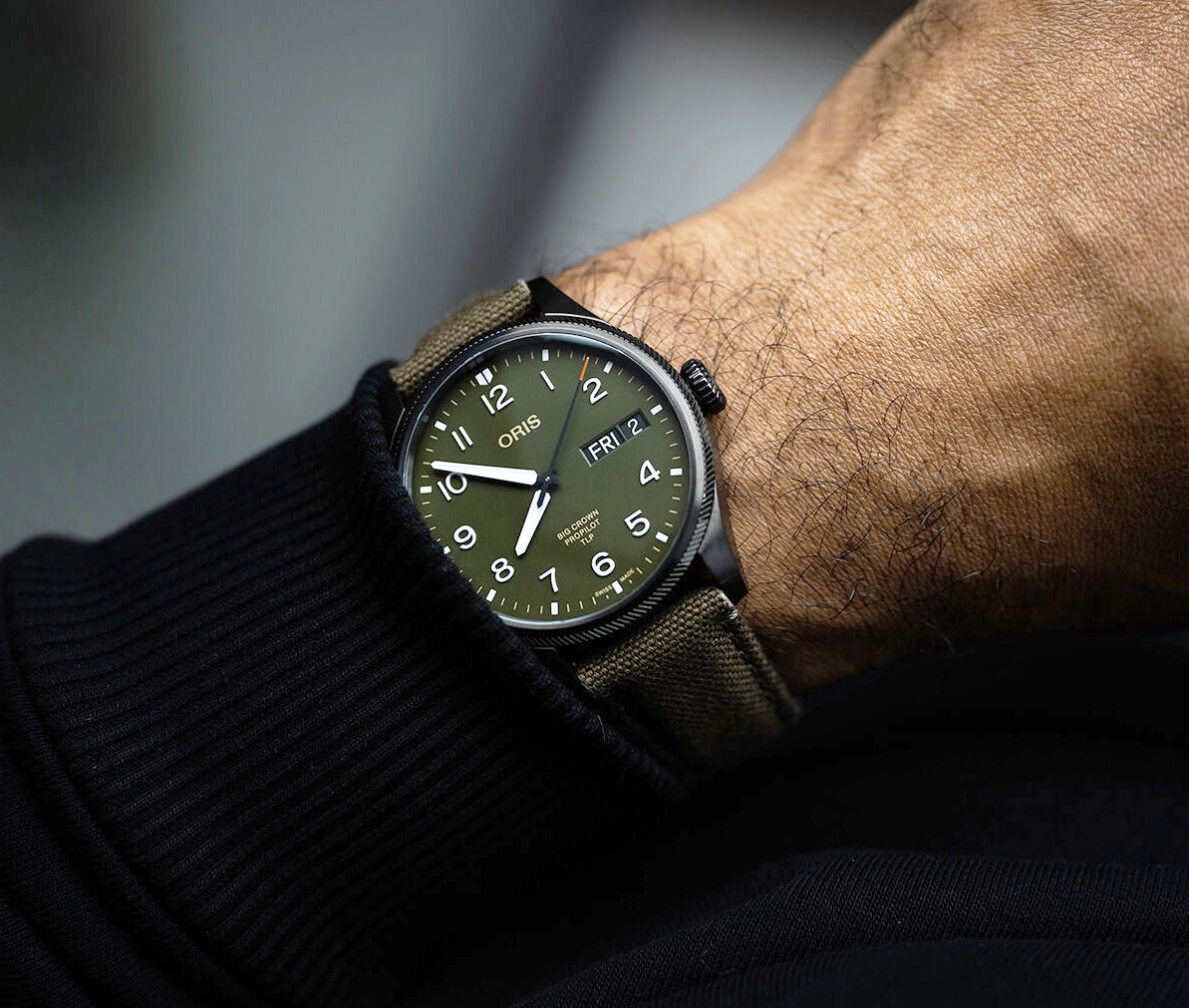 dong ho the thao cho nam gioi anh 1