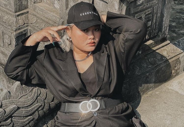 Co gai Viet nang 105 kg co gu an mac dep hinh anh