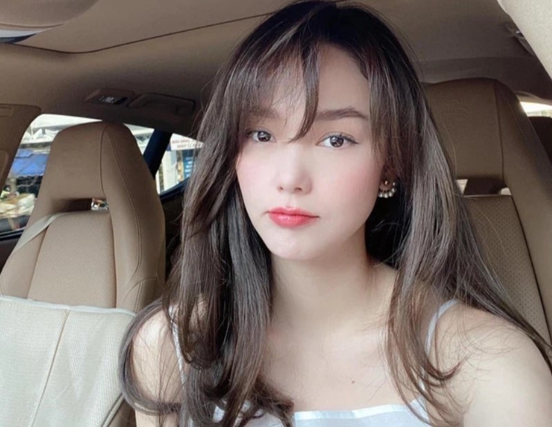 Toc giong Minh Hang va nhung kieu dau nu dang la mot hinh anh