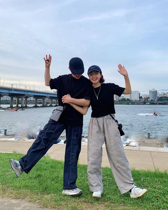 đôi trẻ hàn quốc phối đồ đôi ảnh 3 doi tre han quoc phoi do doi anh 3