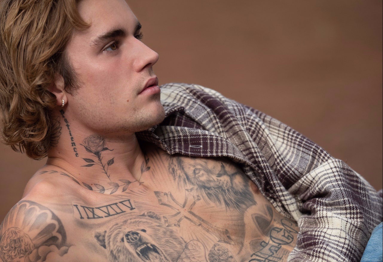 Justin Bieber tiet lo y nghia cua hinh xam moi hinh anh
