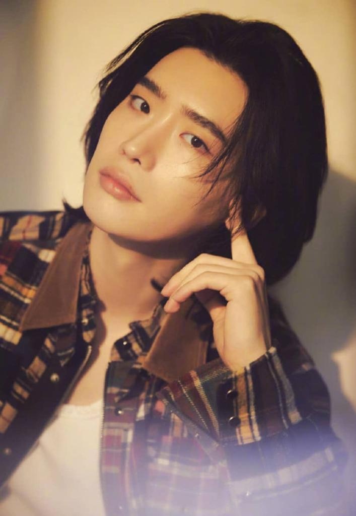 vẻ ngoài nữ tính của Lee Jong Suk ảnh 6 ve ngoai nu tinh cua Lee Jong Suk anh 6