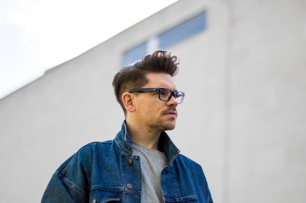 cach chon kinh cho nam gioi anh 1