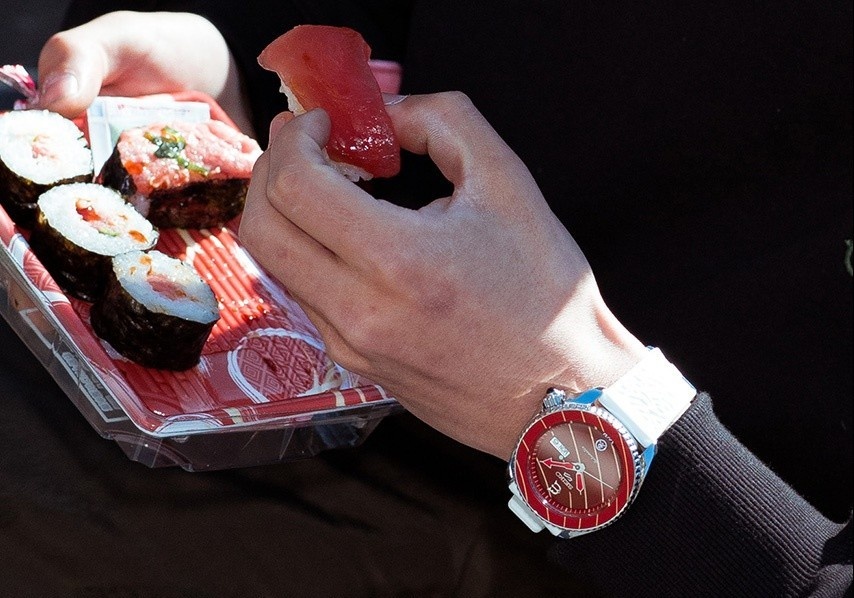 dong ho giong sushi anh 3