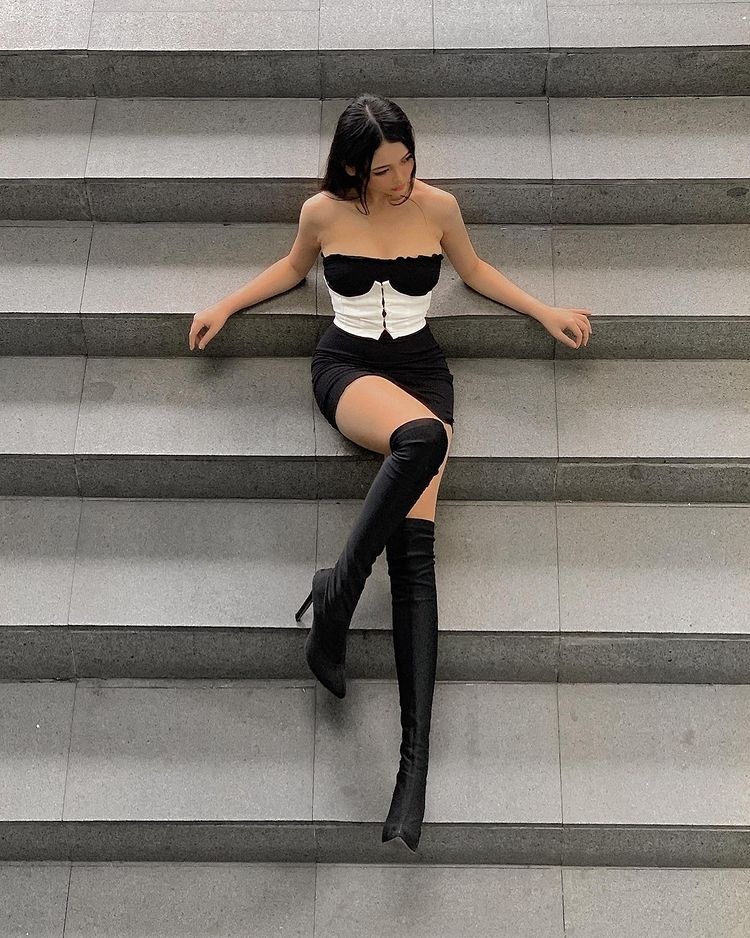 cô gái diện corset  ảnh 3 co gai dien corset anh 3