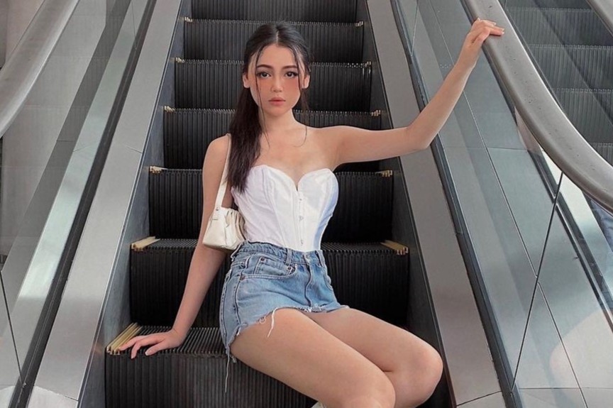 Co gai TP.HCM phoi do voi corset de ton vong eo 58 cm hinh anh