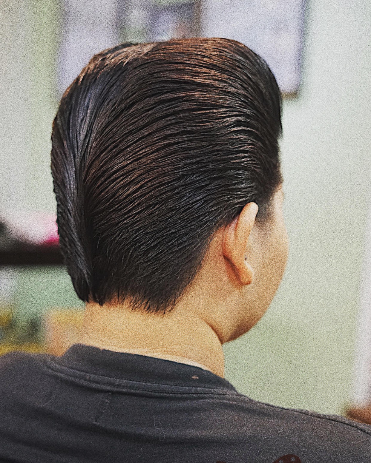 pompadour hop voi dang mat nao anh 2