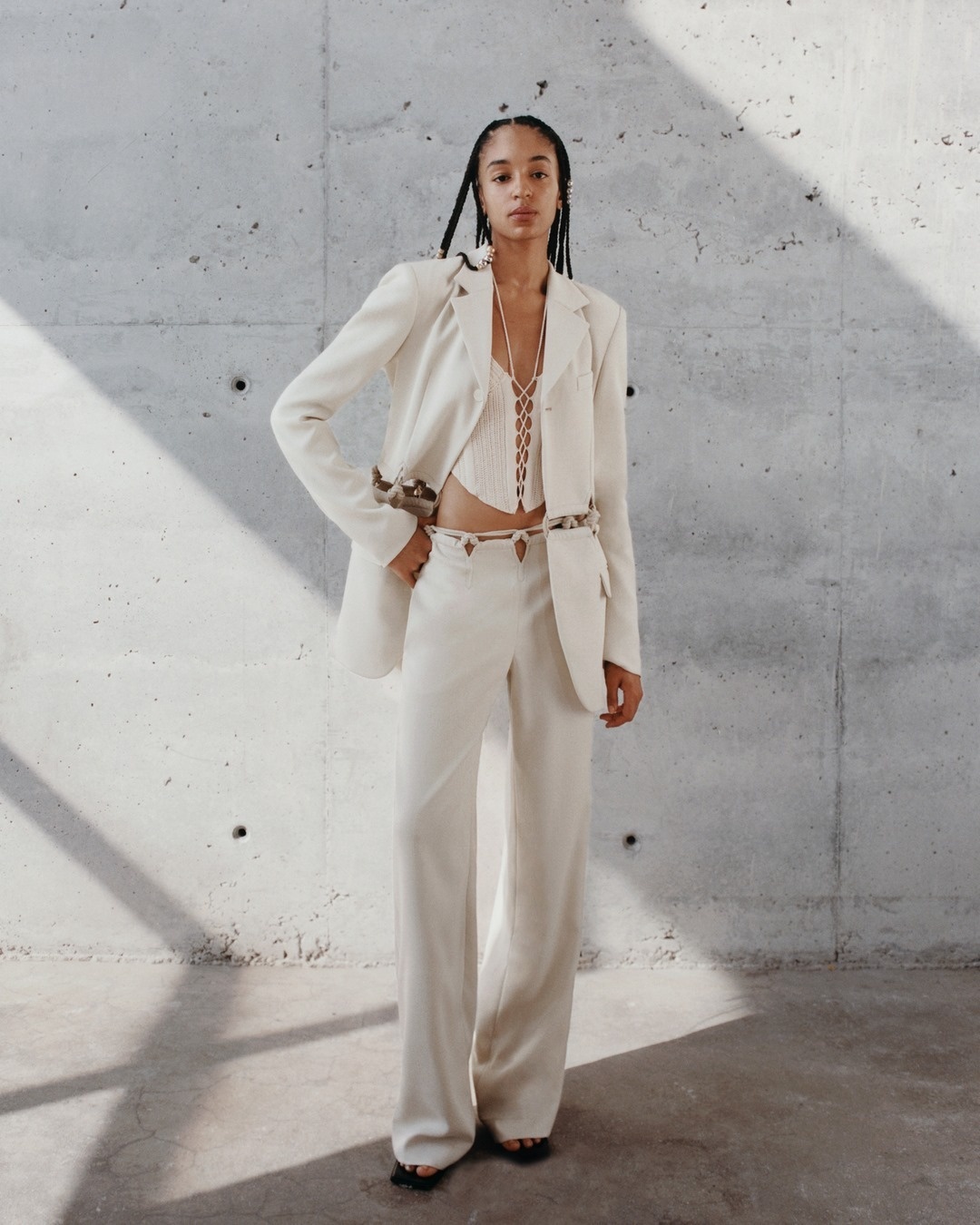 xu hướng mặc corset và đồ xuyên thấu ảnh 14 xu huong mac corset va do xuyen thau anh 14