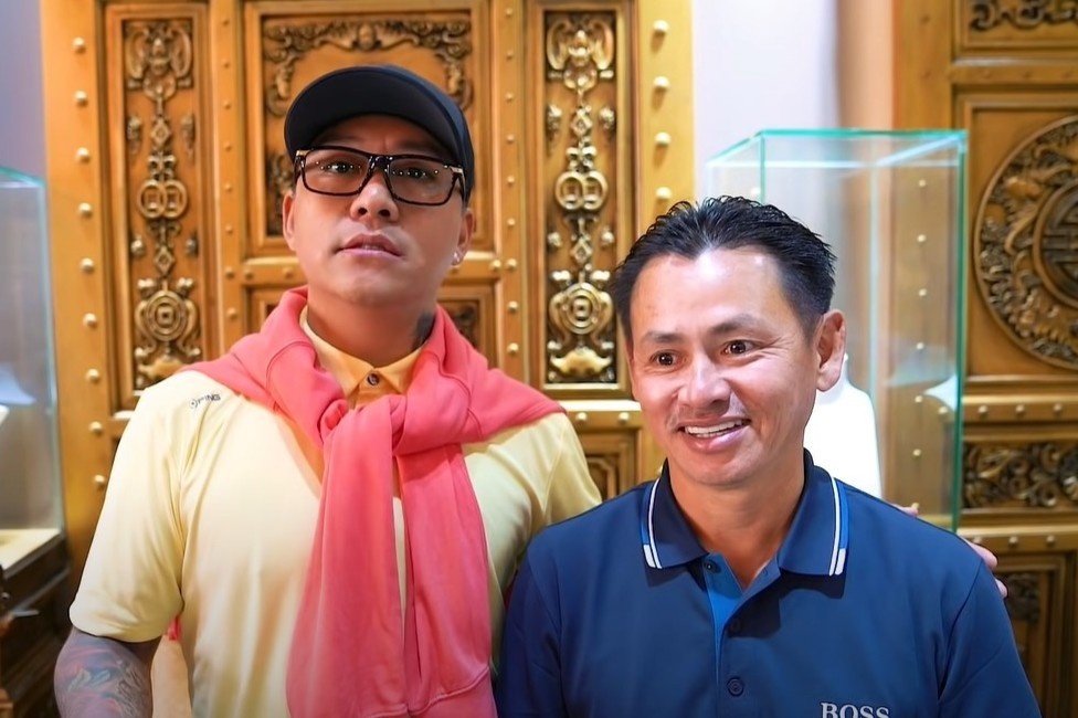 Tuan Hung, Ho Ngoc Ha deo rang vang cua Johnny Dang hinh anh