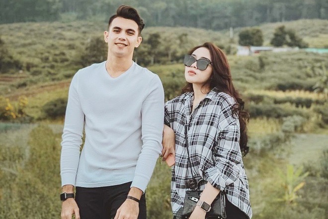 Thu mon doi Indonesia mac do dong dieu voi vo hinh anh