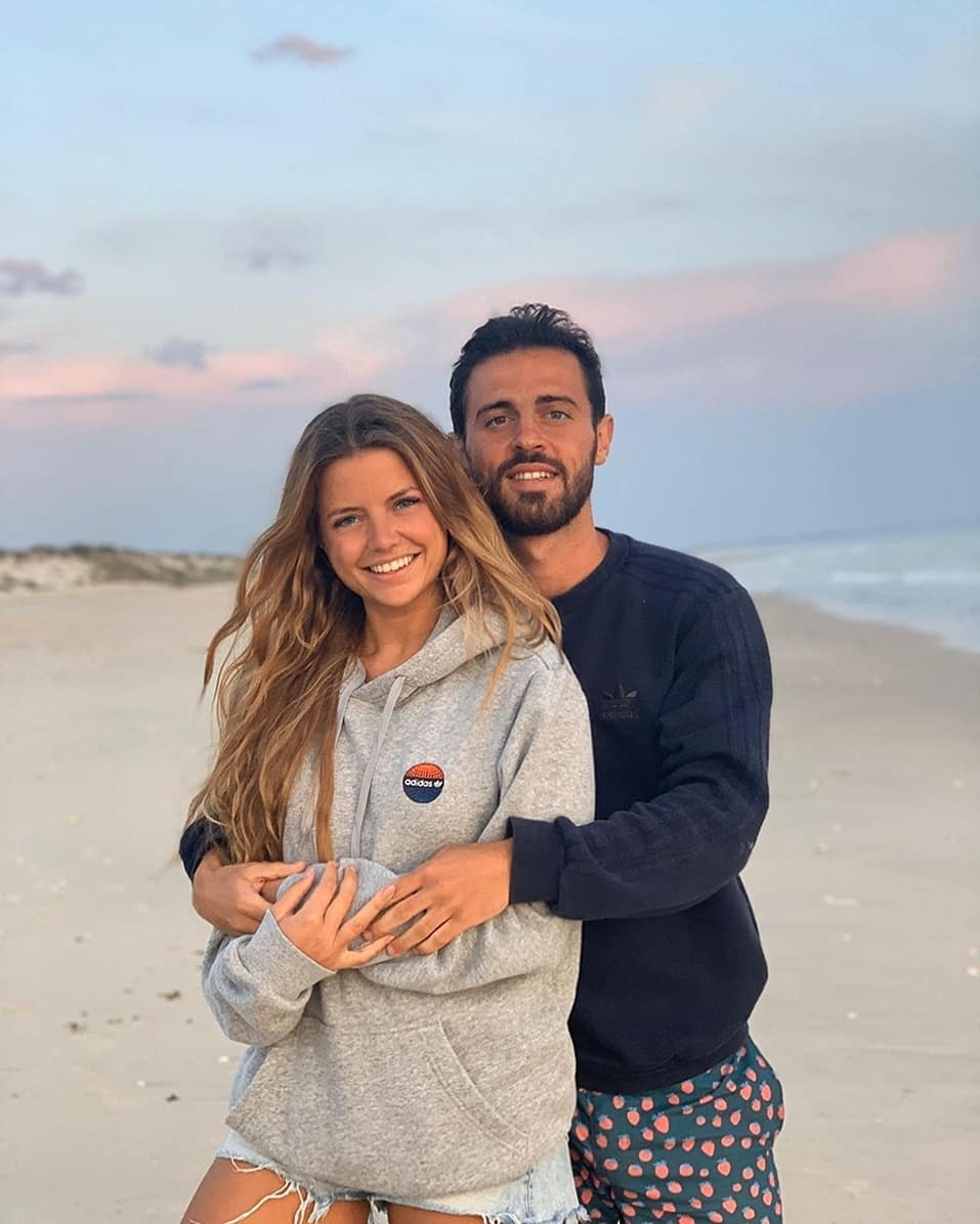 ban gai nguoi mau cua tien ve tuyen bo dao nha anh 12