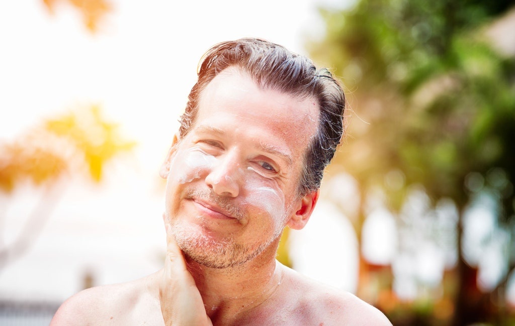 cach chon kem chong nang cho nam gioi anh 2