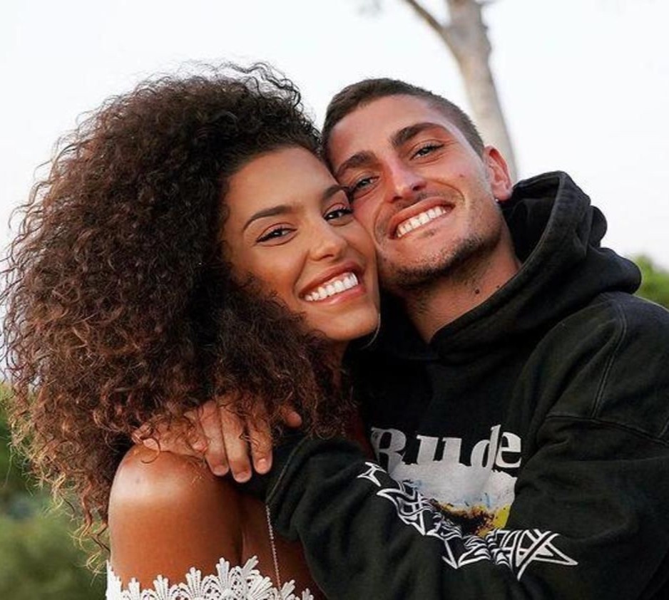 trở thành người mẫu sau khi hẹn hò cầu thủ ảnh 1 tro thanh nguoi mau sau khi hen ho cau thu anh 1