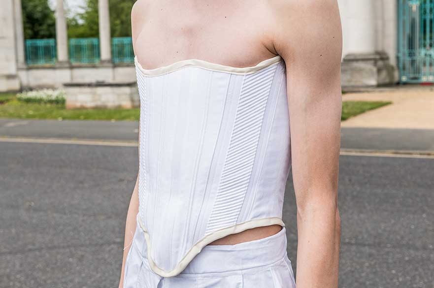 trao luu mac ao nit nguc goi cam anh 2