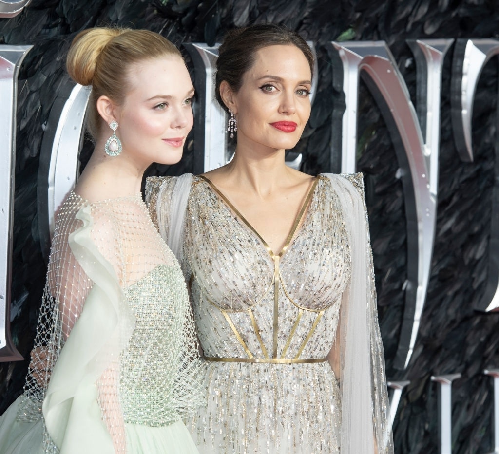 Angelina Jolie giu ve tre trung nhu the nao anh 1