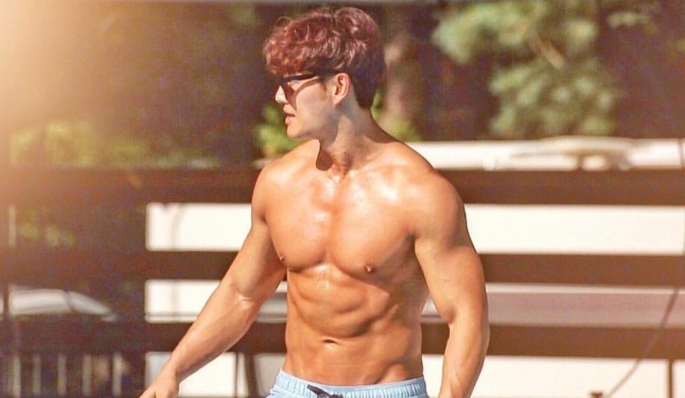 voc dang co bap cua  Nam Goong Min anh 3