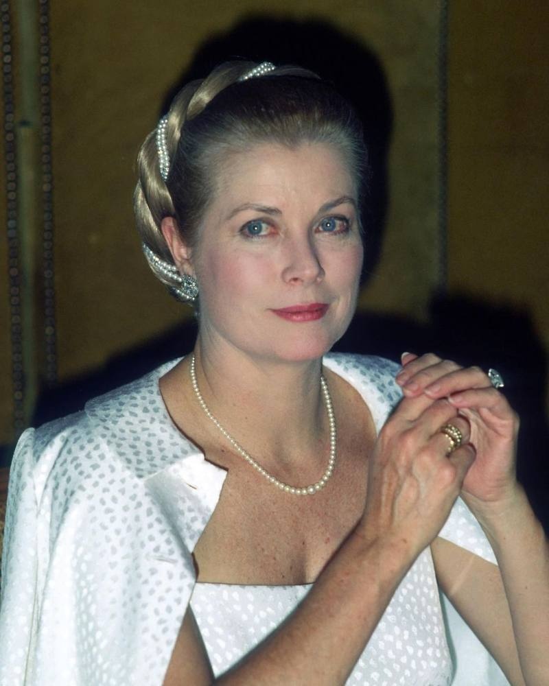 nghệ sĩ nào đeo nhẫn đính hôn đắt nhất ảnh 12 nghe si nao deo nhan dinh hon dat nhat anh 12