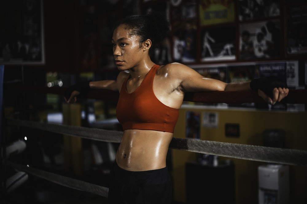 nu vo si lam nguoi mau anh 8