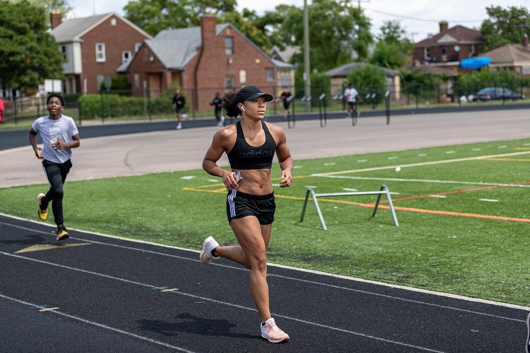 nu vo si lam nguoi mau anh 7