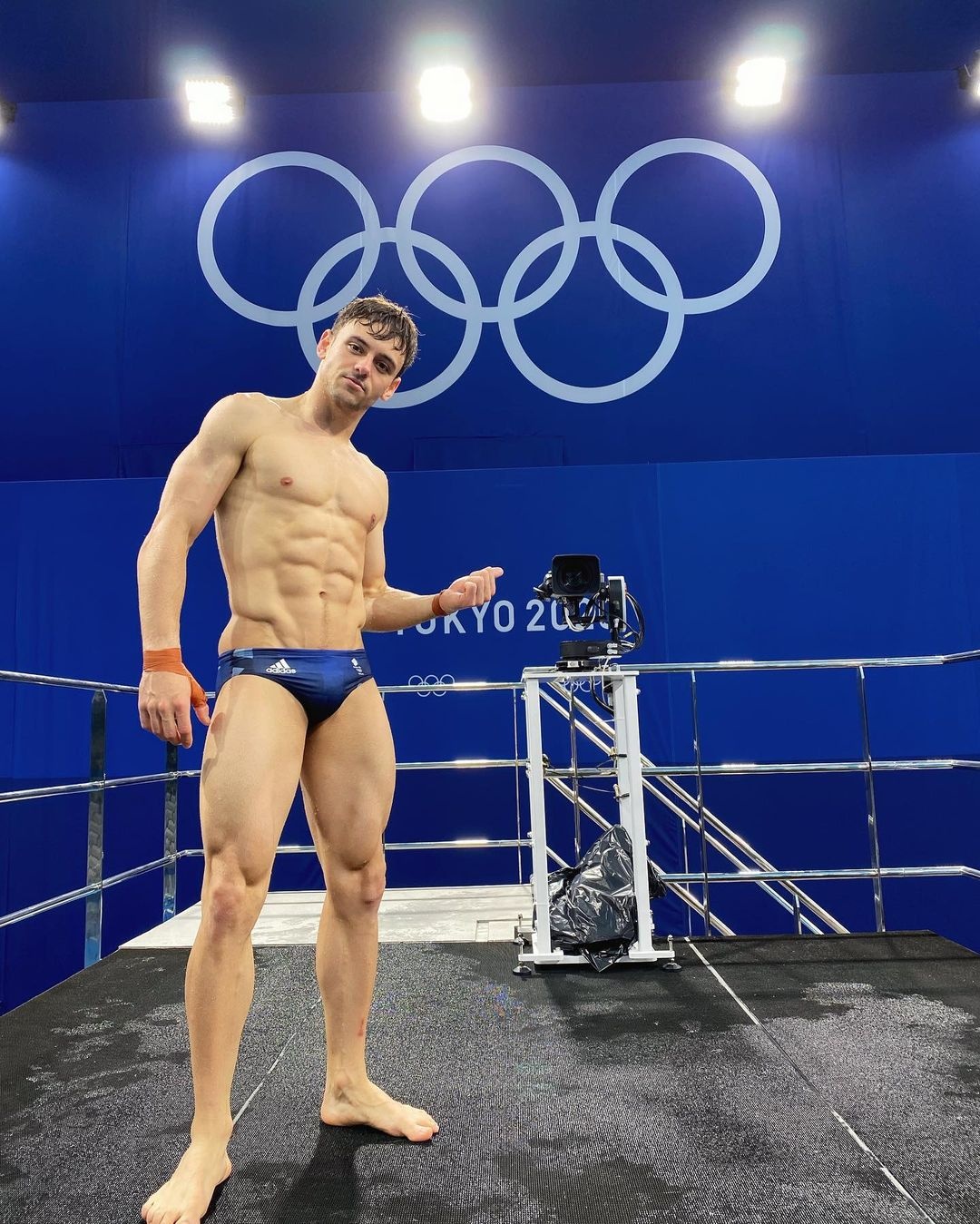 nam vận động viên đan len có cơ bụng 6 múi ảnh 2 nam van dong vien dan len co co bung 6 mui anh 2