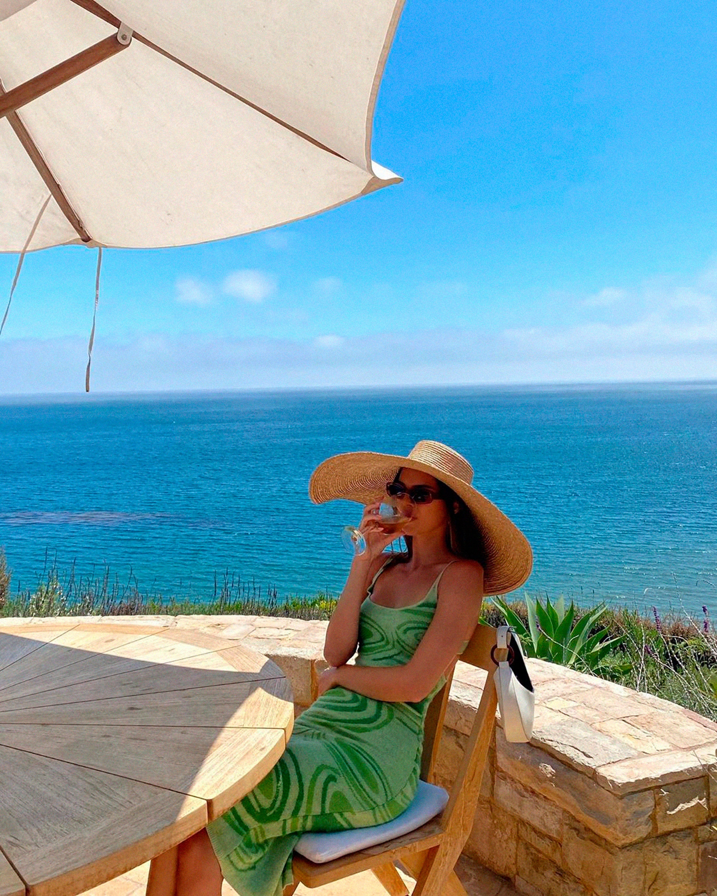 ao in hoa tiet 60 nam truoc quay tro lai anh 1