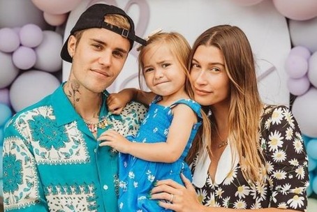 Em gai 3 tuoi cua Justin Bieber hinh anh