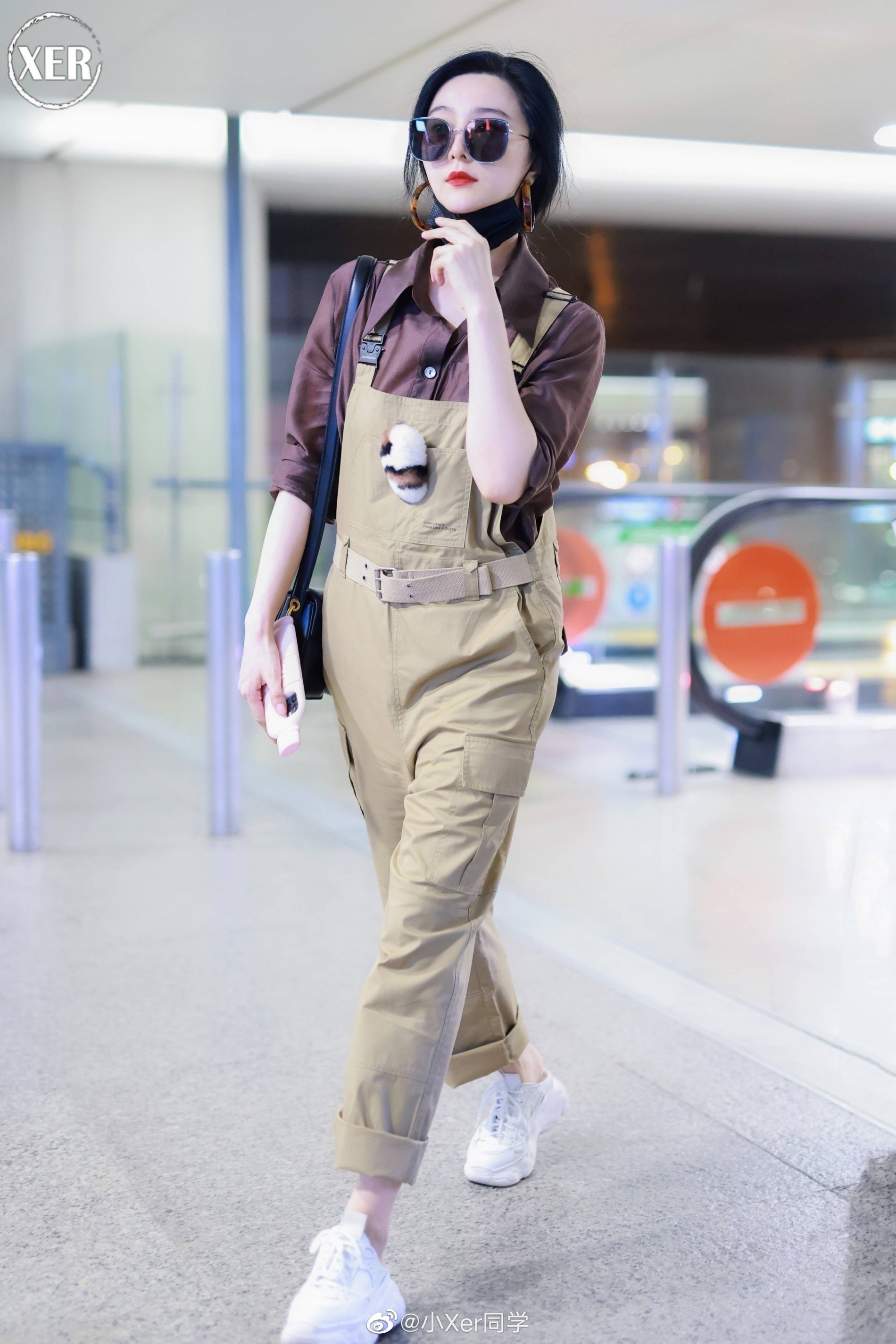 Ninh Duong Lan Ngoc mac do ngu ra san bay anh 8