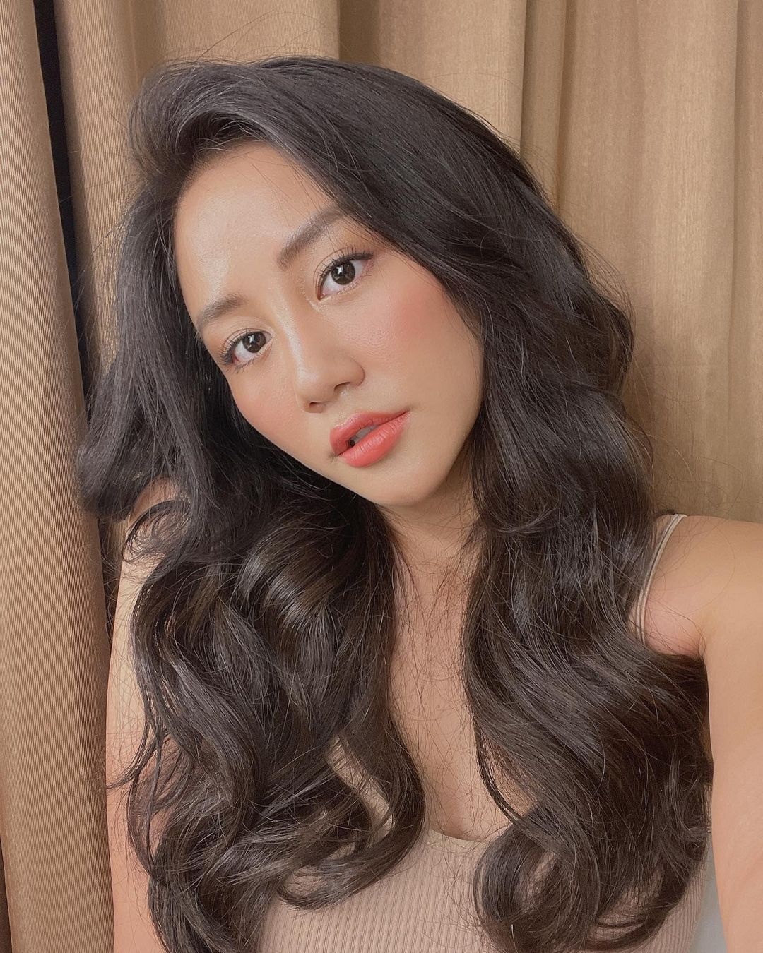 làn da của văn mai hương ở tuổi 26 ảnh 2 lan da cua van mai huong o tuoi 26 anh 2