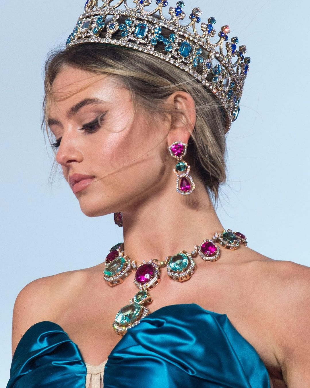 Leni Klum trình diễn thời trang ảnh 2 Leni Klum trinh dien thoi trang anh 2