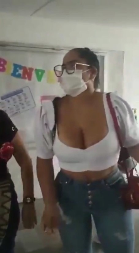 ba me bi duoi vi mac ao ngan anh 2