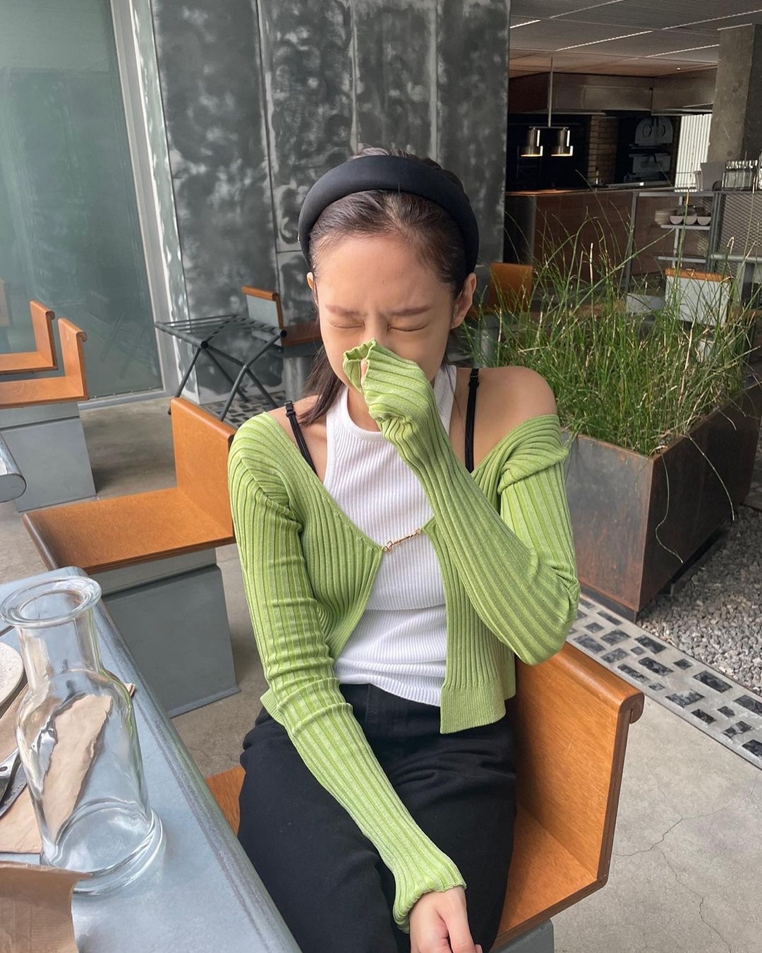 jennie mặc áo len gợi của của jacquemus ảnh 1 jennie mac ao len goi cua cua jacquemus anh 1