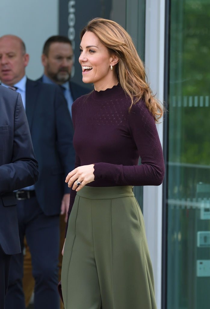 Kate Middleton mặc đồ dưới 100 USD ảnh 11 Kate Middleton mac do duoi 100 USD anh 11