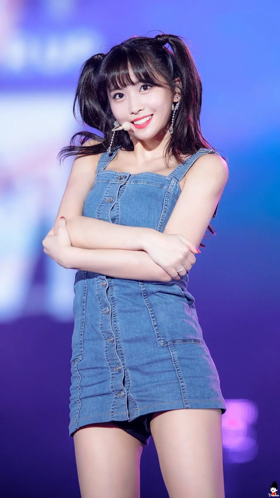 Momo,  Jang Wonyoung giúp váy 25 USD nhìn đắt đỏ ảnh 1 Momo,  Jang Wonyoung giup vay 25 USD nhin dat do anh 1