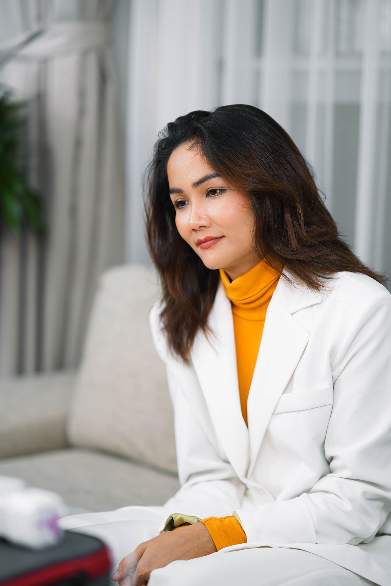 H'Hen Nie duong da bang com nguoi anh 2