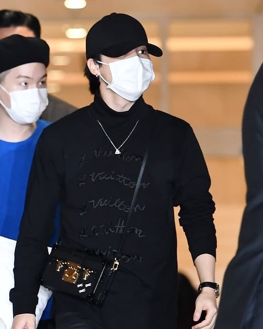 thời trang sân bay của nhóm BTS ảnh 3 thoi trang san bay cua nhom BTS anh 3