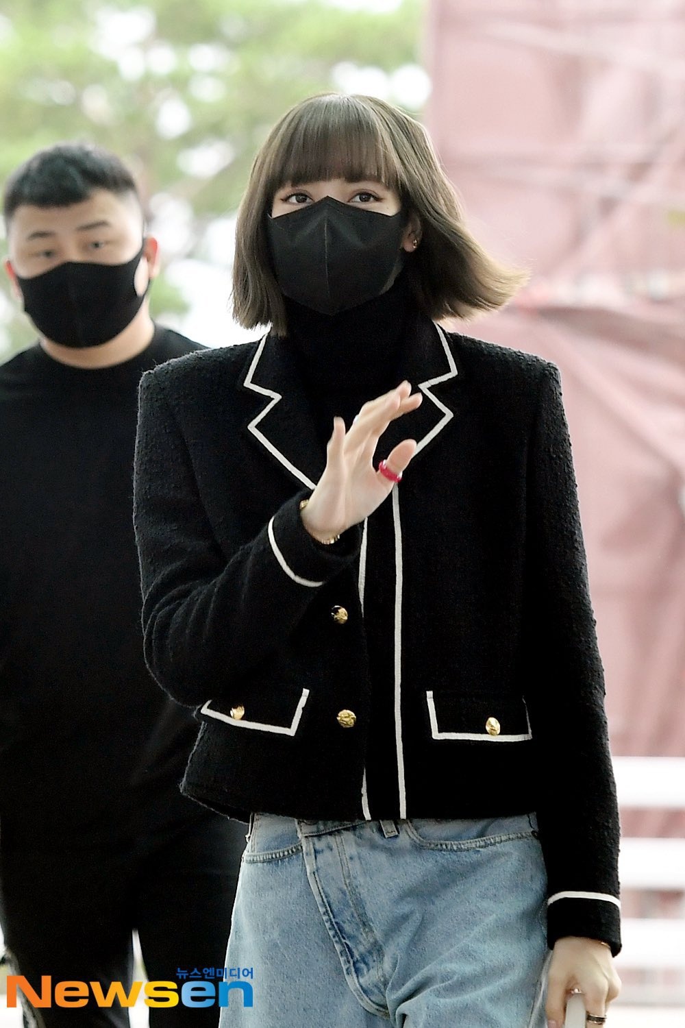 lisa sang Phap anh 4